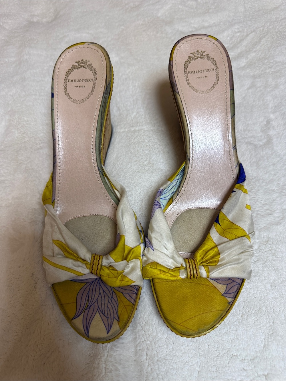 Emilio Pucci Yellow Floral Knot Slide Sandals vintage early 2000’s